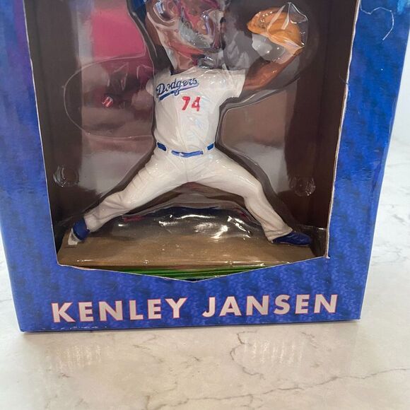 Los Angeles Dodgers Kenley Jansen‎ #74 Pitcher Bobblehead Statue Figurine 2015 - Picture 3 of 9
